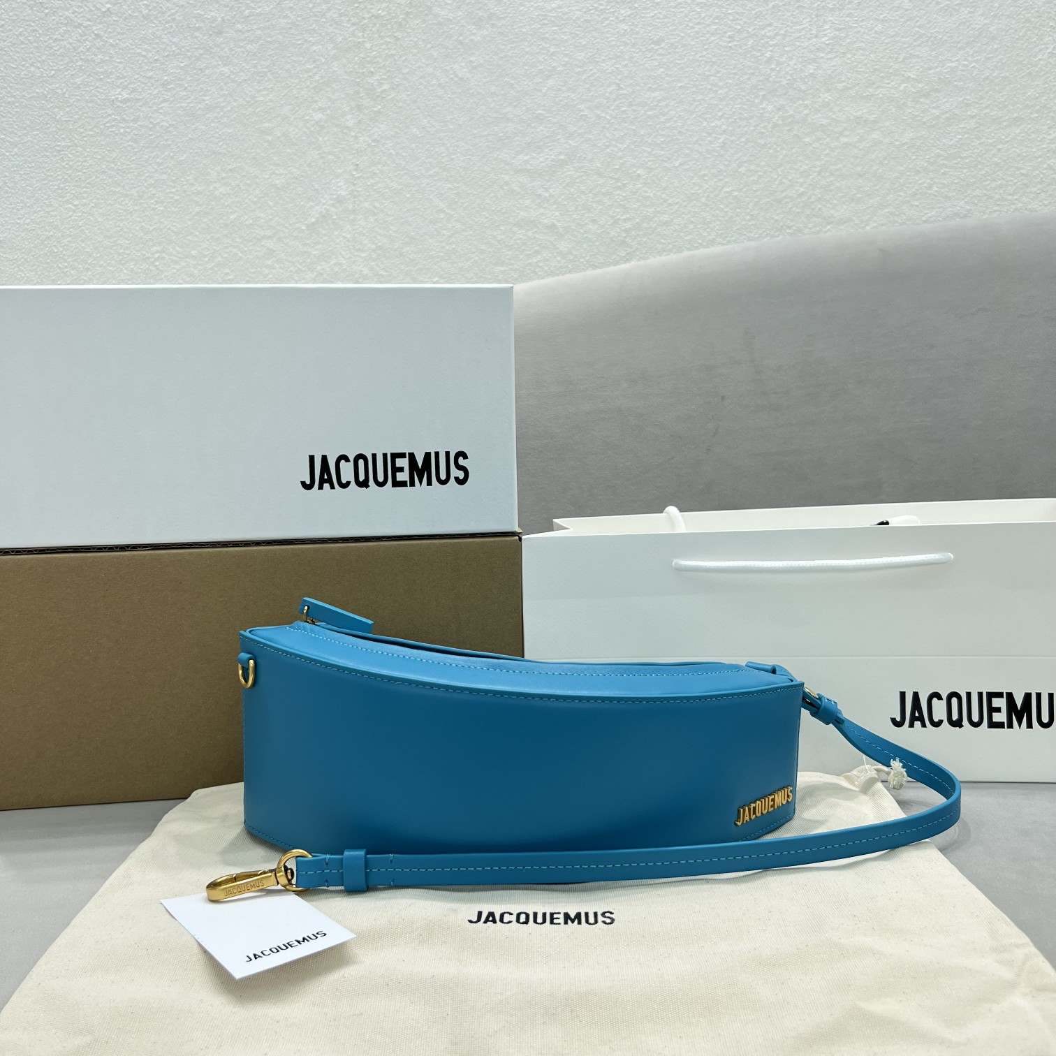 Jacquemus_Handbags-35_9_